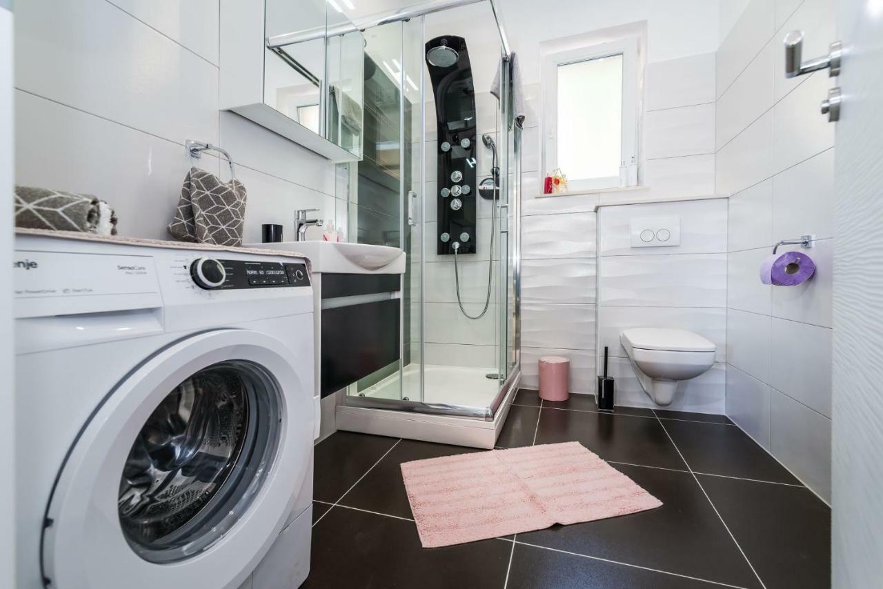 Apartment Newcity Novigrad  Ngoại thất bức ảnh